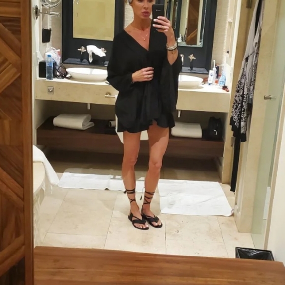 Elizabeth and james sill hook eye kimono - Picture 3 of 10